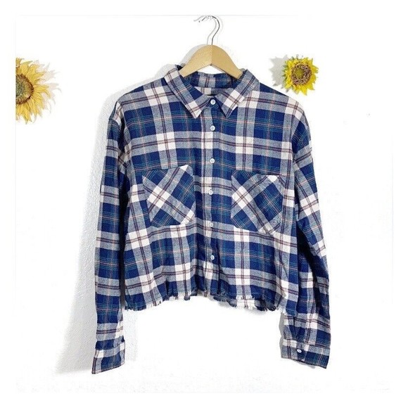 Thread Supply Plaid Red White Blue Button Up Cropped Shirt Size XL Women’s - Picture 1 of 13